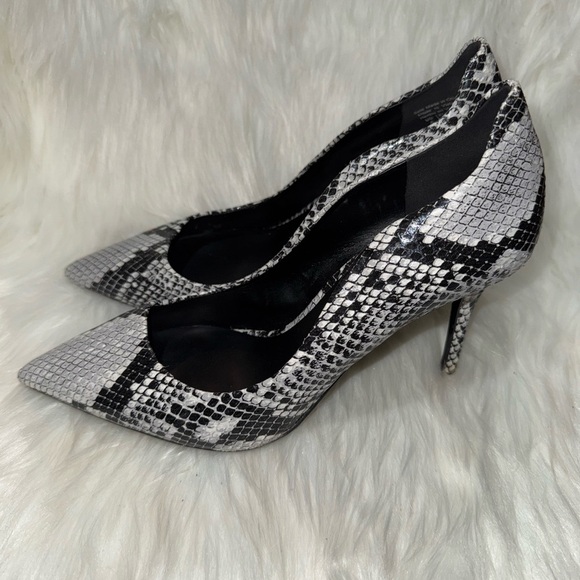 Aldo Black and White Snakeskin Heels - Picture 2 of 9